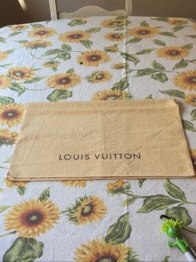 LOUIS VUITTON DUST COVER